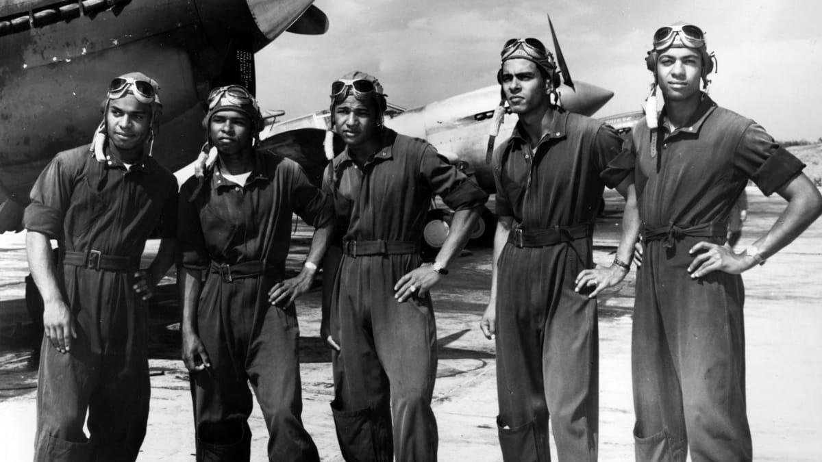 who were the tuskegee airmen        
        <figure class=