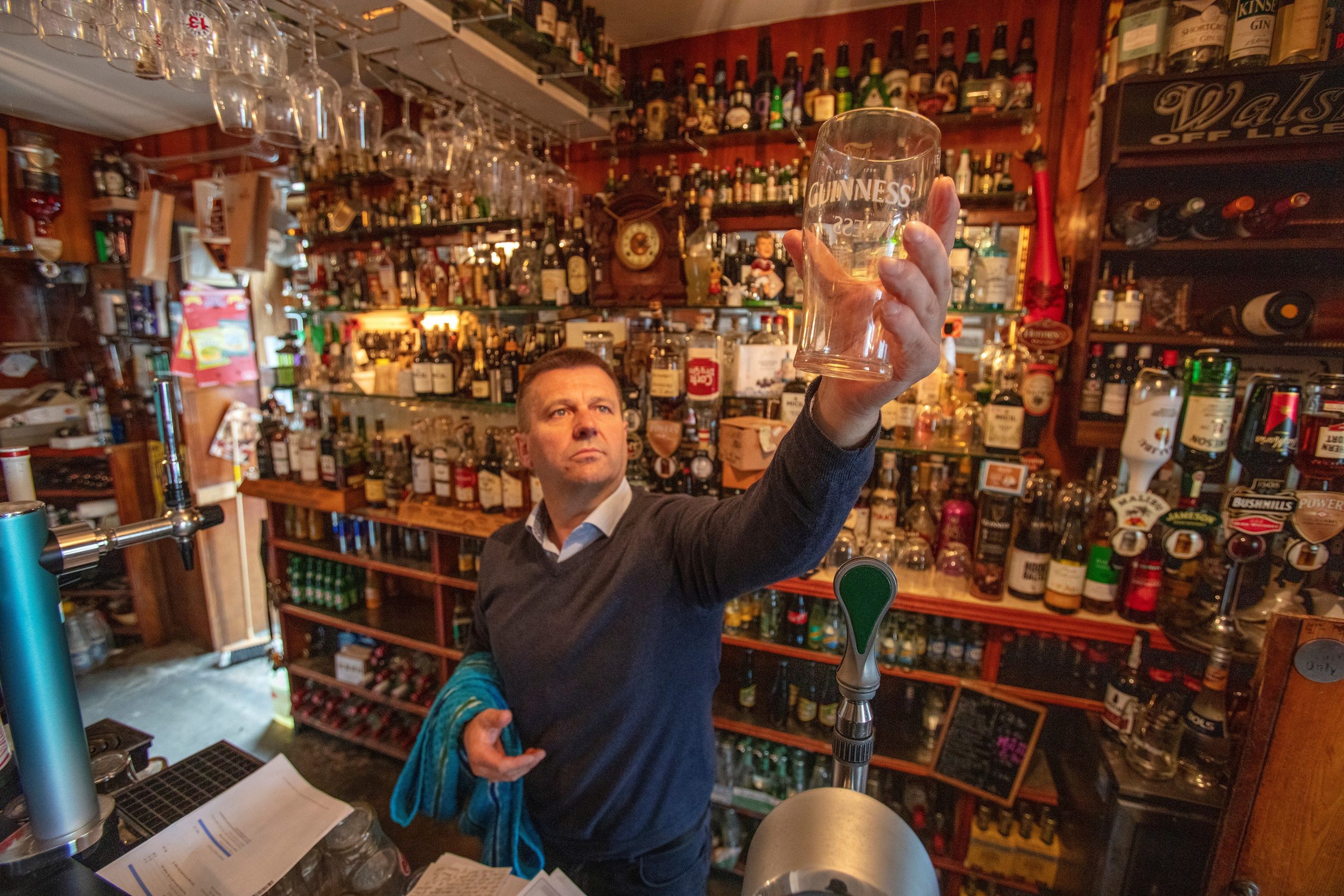 Paul Leongas Guides You Through an Irish Pub Visit - Programming Insider