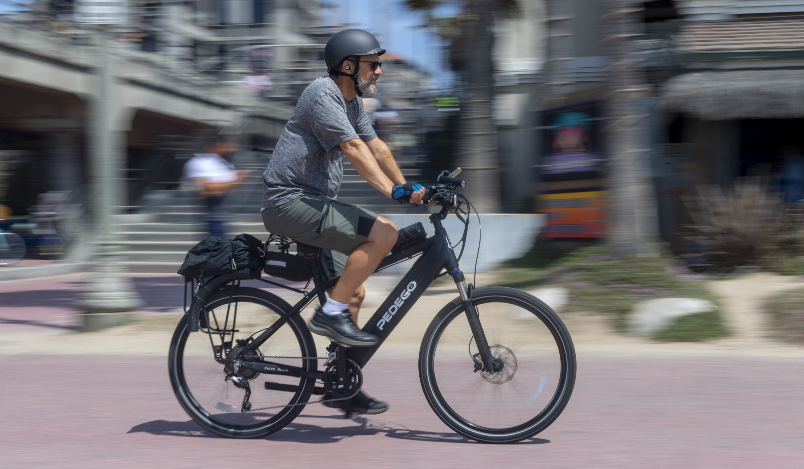 Do Electric Bikes Charge While Pedaling? Programming Insider